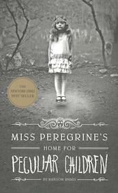 Miss Peregrine's Home for Peculiar Children - Ransom Riggs (ISBN 9781594746062)