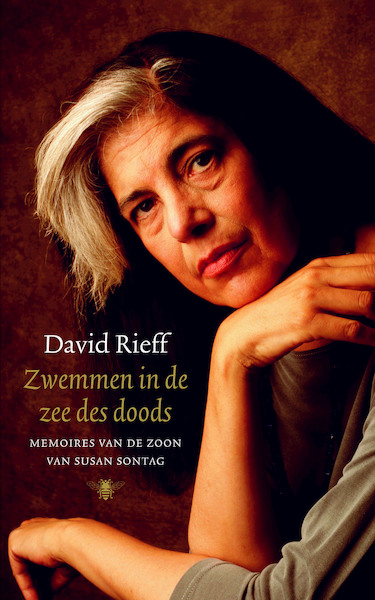 Zwemmen in de zee des doods - D. Rieff (ISBN 9789023429012)