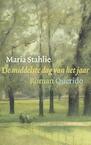 De middelste dag van het jaar (e-Book) - Maria Stahlie (ISBN 9789021405117)